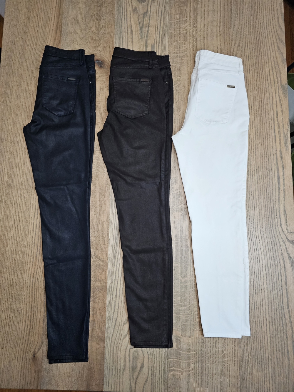 White House Black Market Skinny Jeans Lot O 3 Sz 6 & 6L Black, Dark Brown, White